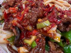 -歹歹的加个面过油肉拌面