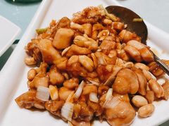 宫保鸡丁-峨嵋酒家(牡丹园店)