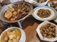 -东来菜馆•手抓海鲜家常菜•海鲜锅贴(鸽子窝店)