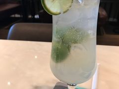 -港丽餐厅(高德置地店)