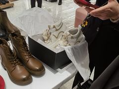 -BeLLE 百丽(凯德闵行商业中心店)
