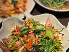 -大头虾越式风味餐厅(光明广场店)