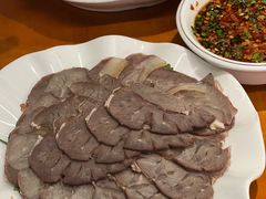 凉拌卤牛肉-益华家菜屋(世茂店)