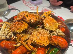 -肥肥虾庄·金牌油焖大虾(汉街SKP店)