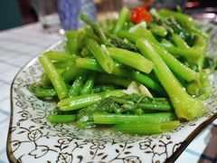 蒜蓉炒南瓜苗-在湖边私厨小馆