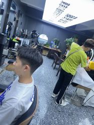 -藤野造型专业烫染接发