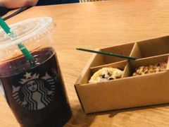 -星巴克臻选(南京金茂览秀城店)