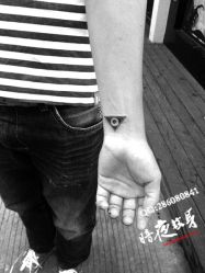 -暗夜tattoo纹身工作室