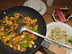 -聚鑫朋酸菜肥肠(文艺路口店)