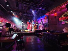 -喜鹊音乐酒馆(西街店)