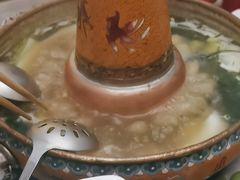 -毛辣果·贵州红酸汤牛肉火锅(西单店)