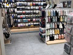 -hotwind热风(中贸广场店)