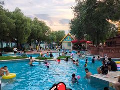 -欢乐水魔方水世界