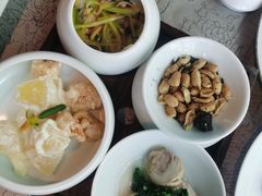 -穹六人间 people 6(岳阳路店)