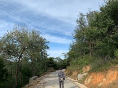 -鬼笑石后山停车场