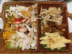 -原林野山菌火锅·炒菌(关上野生菌一条街店)