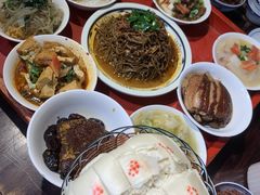 -蓝田九大碗民俗食府(蓝田店)