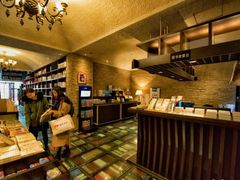 -钟书阁(松江泰晤士小镇店)