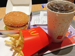 -麦当劳(中山公园龙之梦店)