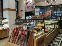 面包甜点陈列柜-味多美(民星路店)