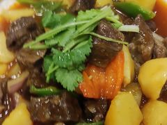 土豆烧牛肉-清真·玛丽亚新疆菜主题餐厅(浙江中路店)