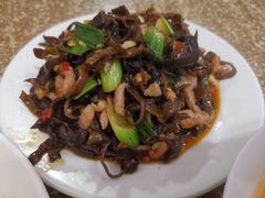 木耳肉丝盖饭-特色罐罐香米线(渝南大道店)