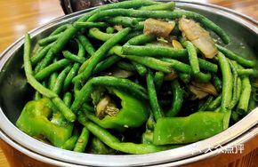 Stir-fried Long Beans with Salted Pork