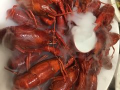 -肥肥虾庄·金牌油焖大虾(汉口城市广场店)