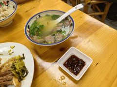 -明姨仔潮汕美食·碳炉猪脚·汕尾牛腩饭·起片鸡煲(起义路店)