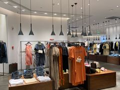 -URBAN REVIVO(西安Momopark店)