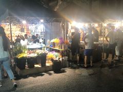 -吴山路夜市