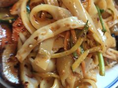 特色凉皮-聚合鑫东北熏酱熟食麻辣面(长阳店)