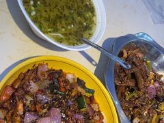 -休记光头香辣蟹干锅(绵竹店)