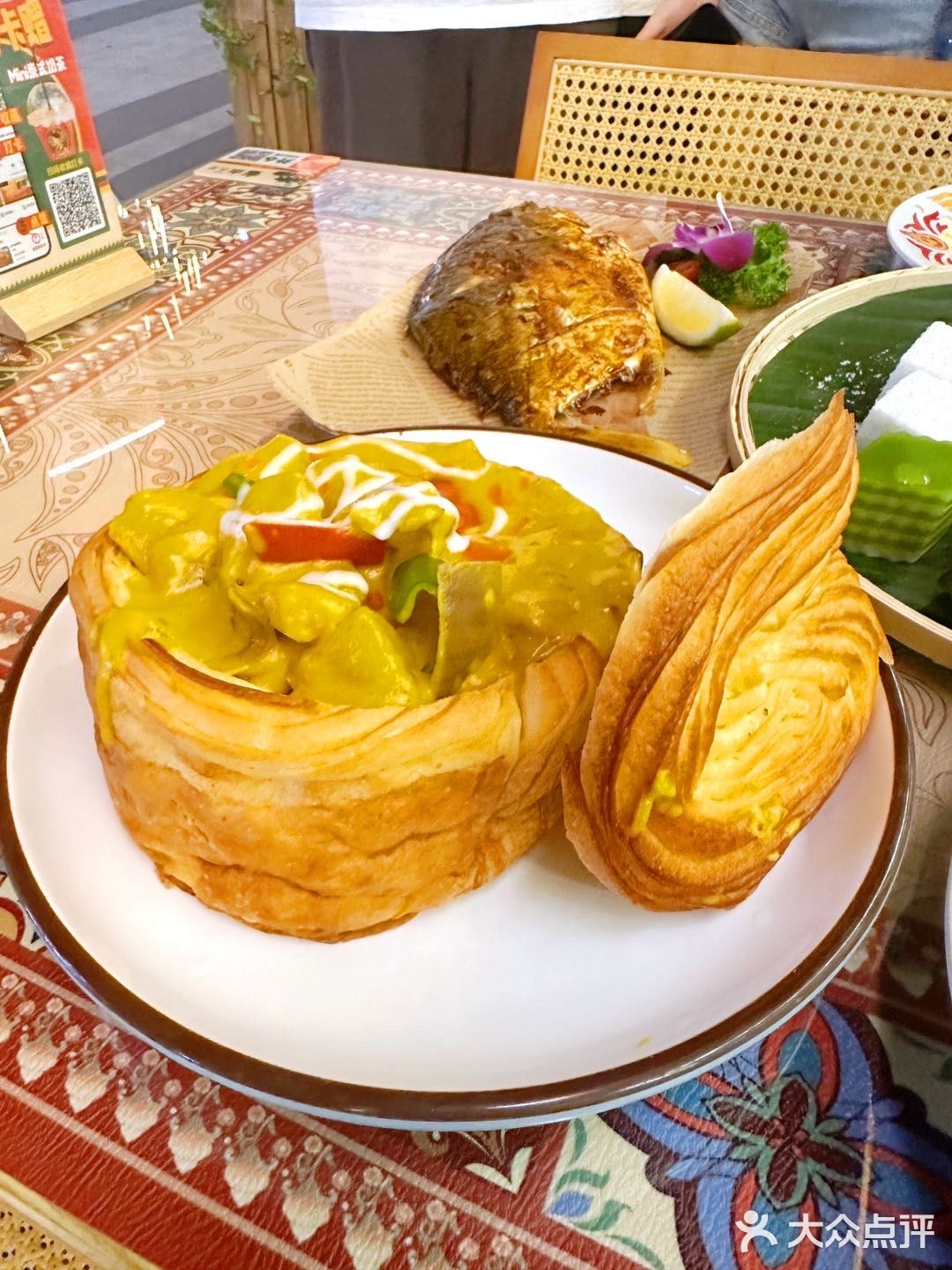 不是我说，这家店的泰国打抛饭做的也太……