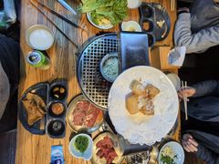 -金刚山黑牛炭火自助烤肉(西大望路店)
