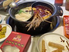 -钢管厂五区小郡肝串串香(蜀都万达店)