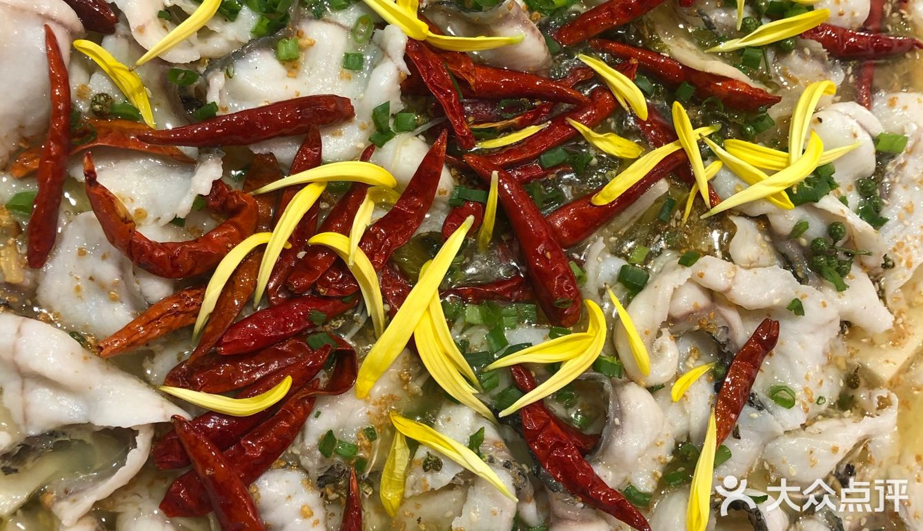 比脸还大的酸菜鱼你吃过嘛🤩