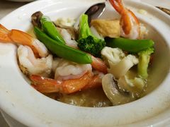 豆腐鲜虾煲-威南记鸡饭餐室