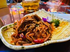 酸萝卜炒牦牛肉-吉祥圣雪藏餐