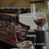 阳江探店|马路边波西米亚原木风咖啡店☕️