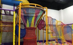 -蹦贝运动中心·蹦床·攀岩·闯关(龙岗店)