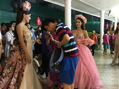 -金东尼人妖秀