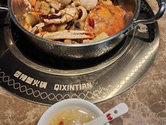-七欣天香辣蟹火锅(上海银亿滨江店)