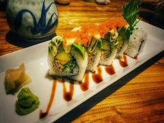 牛油果寿司卷-文立新麻辣烫(合生汇21街区店)