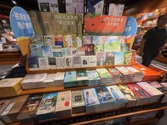 -LuOne凯德晶萃广场(徐家汇路店)