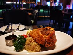 自酿啤酒脆皮烤猪肘-Ambra Haus琥珀屋精酿餐厅(宝山店)