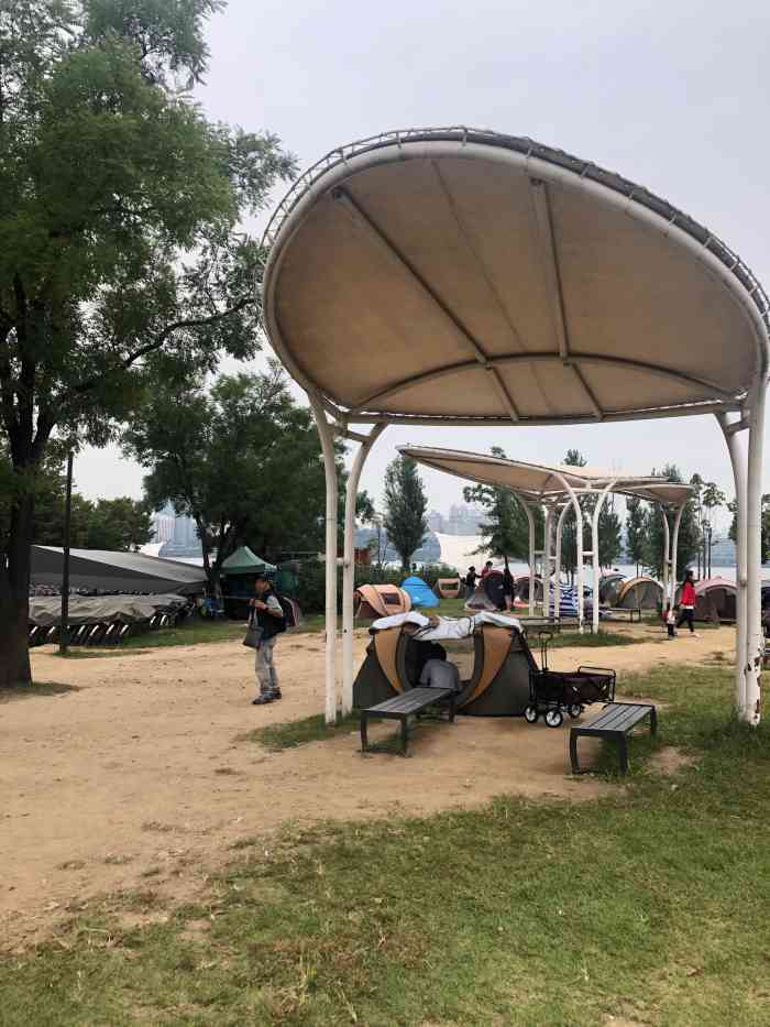 汝矣岛汉江公园-"这个地方很美很多综艺和电视剧也是在这裏拍.