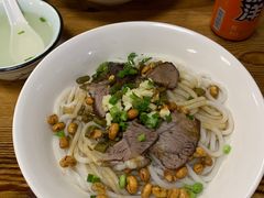 -牛八宝桂林米粉(八里庄店)