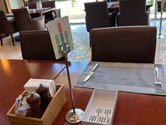 -东西风牛排馆周末烧烤自助(首都机场希尔顿店)