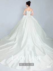 -Lady  Jane高端婚纱礼服馆